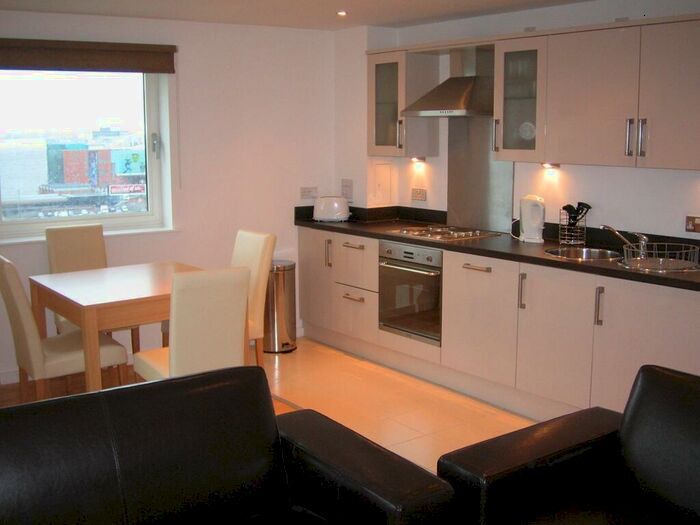 2 Bedroom Apartment To Rent In Th Floor Masshouse Bed With Balcony And Parking, B5