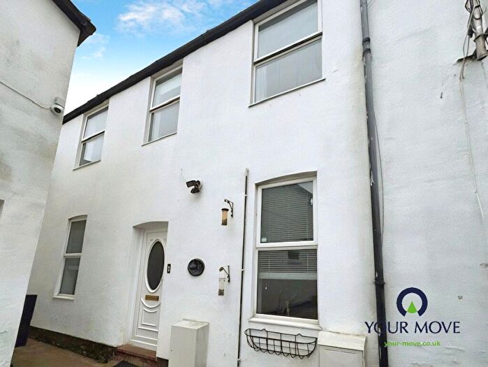 2 Bedroom Semi Detached House For Sale In Percy Road, Ramsgate, Kent, CT11