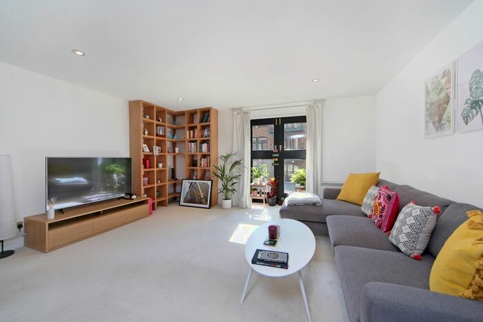 1 Bedroom Flat To Rent In Shad Thames, London, SE1