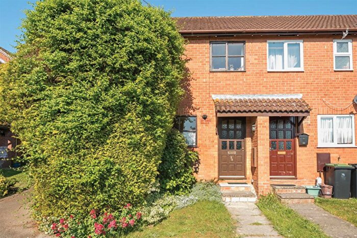 2 Bedroom End Of Terrace House For Sale In Badgers Way, Sturminster Newton, DT10