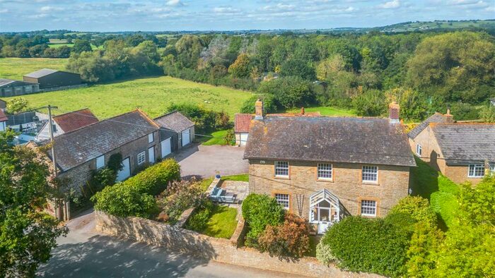 4 Bedroom Detached House For Sale In Chetnole Road, Leigh, Sherborne, DT9