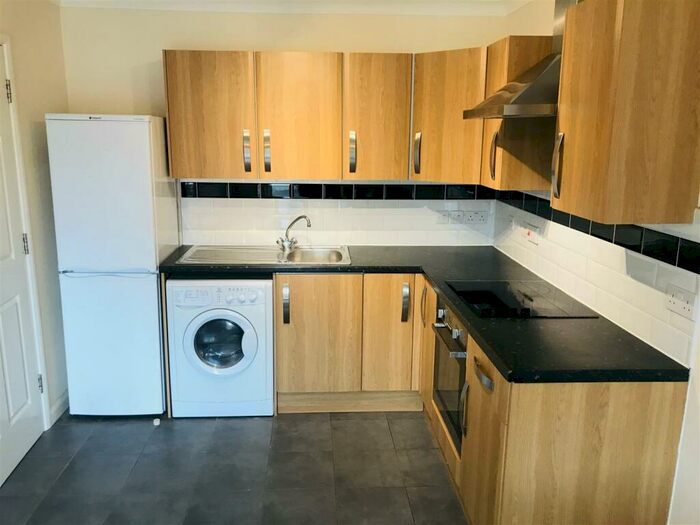 2 Bedroom Flat To Rent In Flat, Abbeyfields, Peterborough, PE2