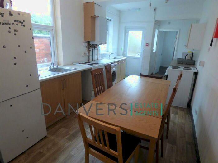 6 Bedroom Terraced House To Rent In Brazil Street, Leicester, LE2