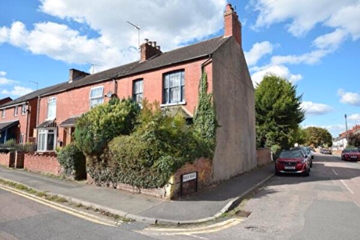 3 Bedroom End Of Terrace House For Sale In Allen Road, Finedon, Northamptonshire, NN9