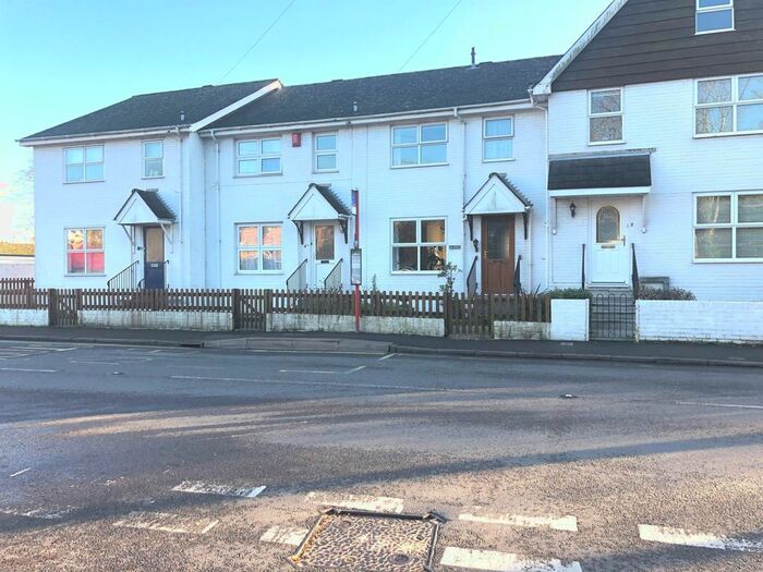 3 Bedroom Terraced House To Rent In High Street, Milford On Sea, Lymington SO41