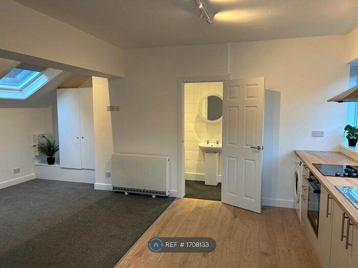 Studio To Rent In West Street, Sittingbourne, ME10