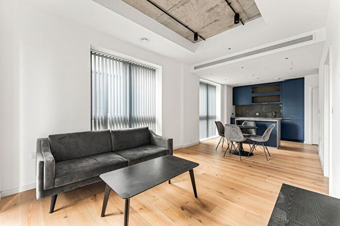 1 Bedroom Flat For Sale In Goodluck Hope Walk, Poplar, E14