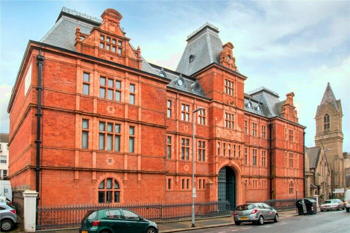 2 Bedroom Apartment To Rent In Palmeira Yard, Holland Road, Hove, East Sussex, BN3