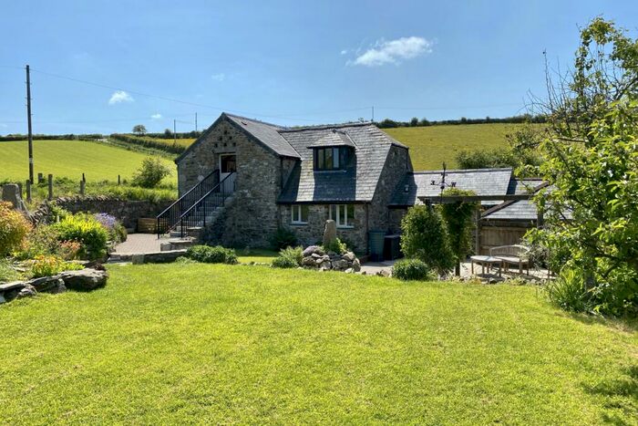 3 Bedroom Barn Conversion For Sale In The Granary, St Wenn, PL30