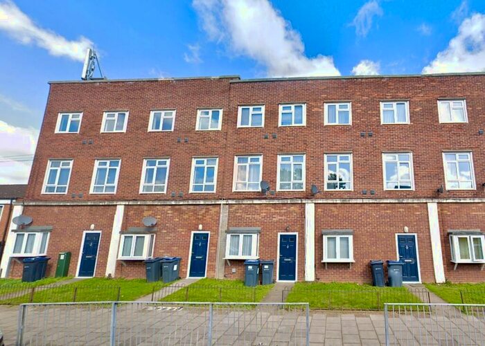 2 Bedroom Flat To Rent In Hurstcroft Road, Birmingham, B33