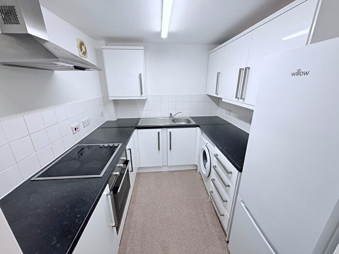 1 Bedroom Flat To Rent In Trivett Square, Nottingham, NG1