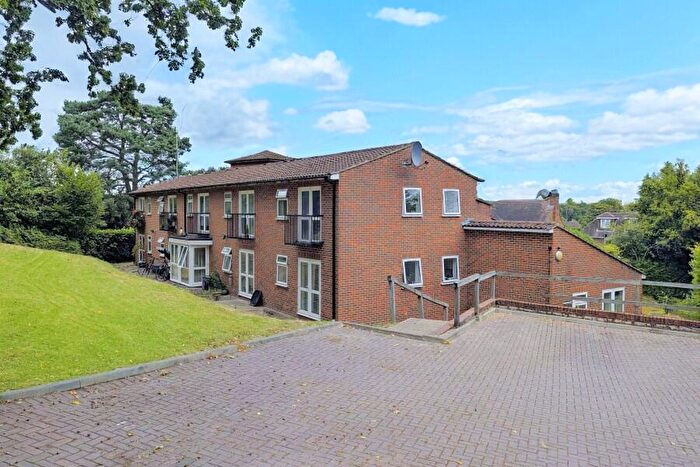 Studio To Rent In Woking, Surrey, GU22
