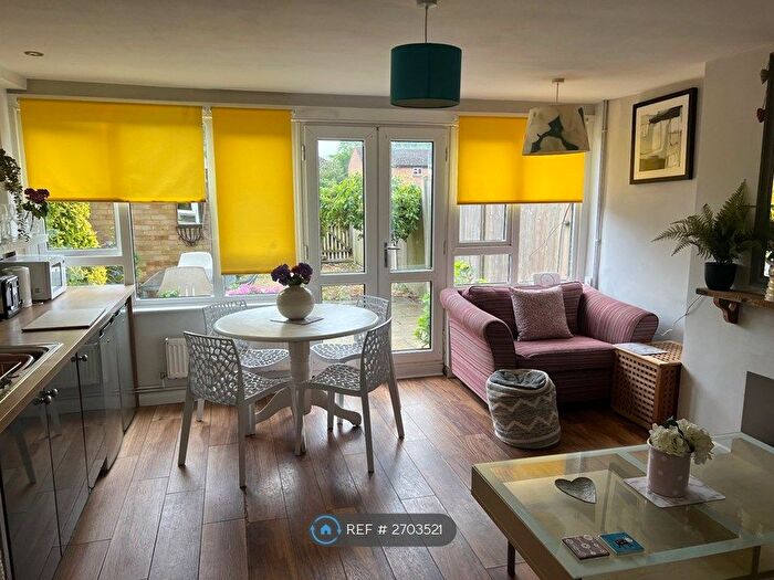 4 Bedroom Maisonette To Rent In Mannock House, Canterbury, CT1