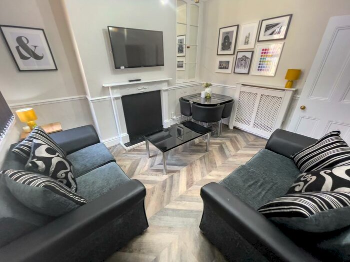 3 Bedroom Terraced House To Rent In Adelaide Road, L7