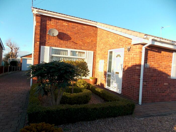 3 Bedroom Bungalow To Rent In Woodford Road, Barnby Dun, Doncaster, DN3