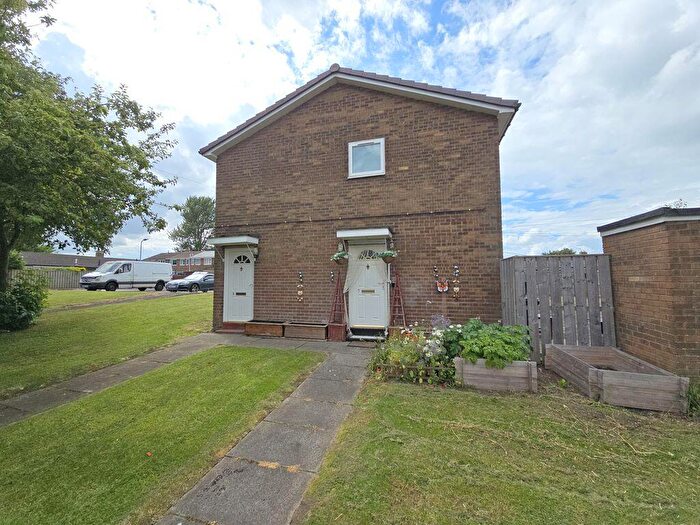 1 Bedroom Flat For Sale In De Walden Square, Pegswood, Morpeth, NE61