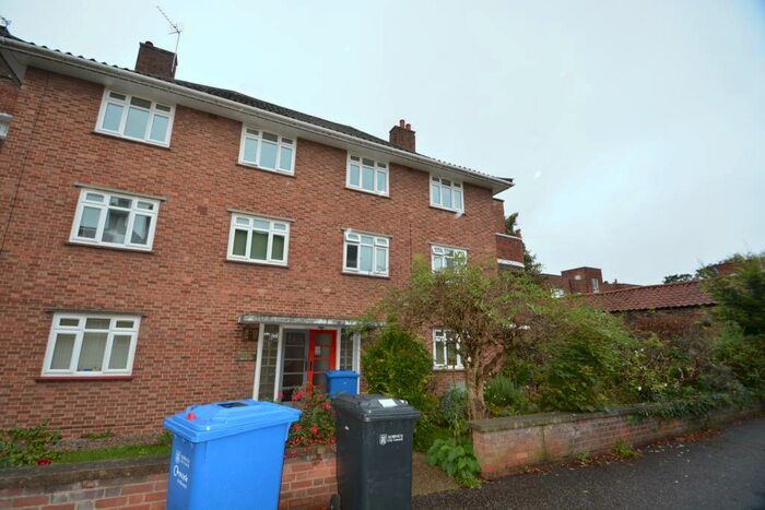 2 Bedroom Flat To Rent In Heigham Grove, Norwich, NR2