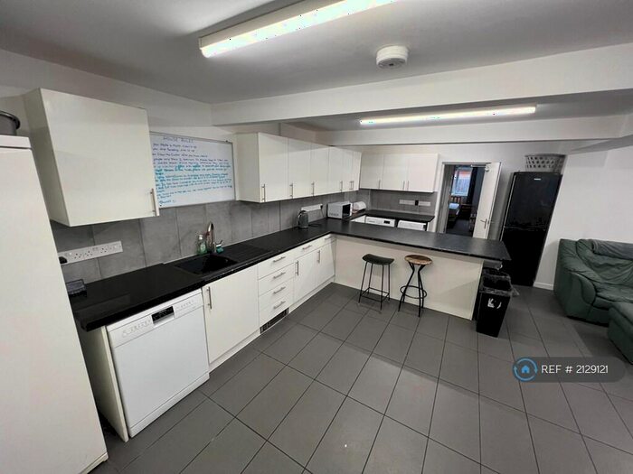 1 Bedroom Semi-Detached House To Rent In Talbot Road, Bournemouth, BH9