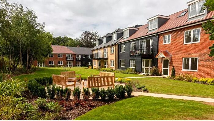 2 Bedroom Flat For Sale In Smallhythe Road, Tenterden, TN30