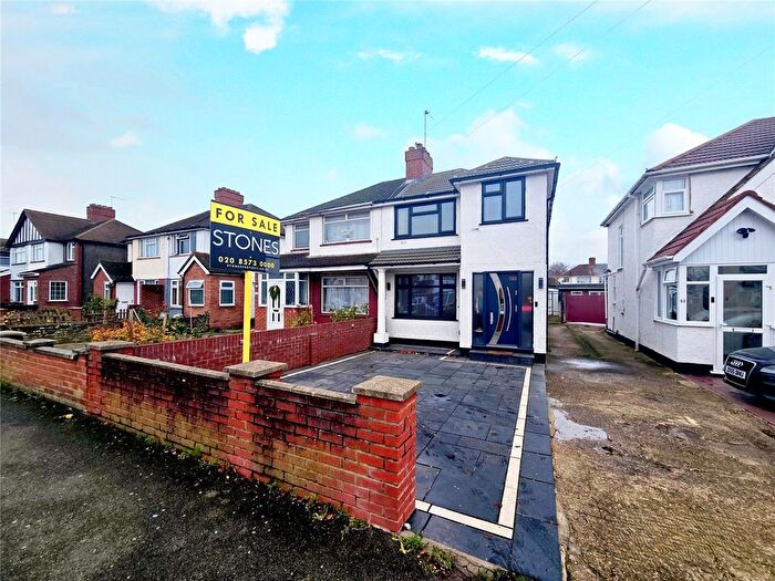 3 Bedroom Semi Detached House For Sale In Cranford Drive, Hayes, UB3