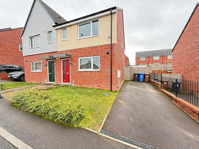 3 Bedroom Semi Detached House For Sale In Richard Dawson Drive, Bucknall, Stoke On Trent, ST2