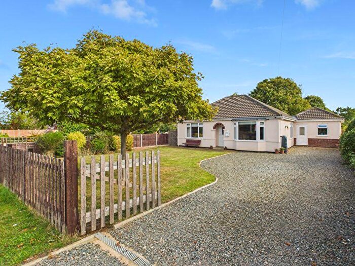 3 Bedroom Detached Bungalow For Sale In Raithby Road, Hundleby, Spilsby, PE23