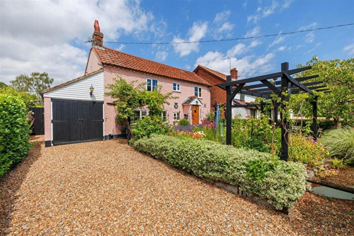 3 Bedroom Detached House For Sale In The Street, Rumburgh, Halesworth, IP19