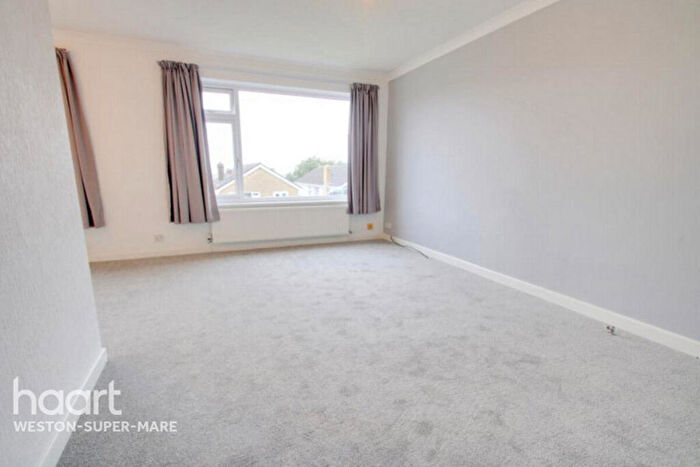 2 Bedroom Detached Bungalow To Rent In Brockley Crescent, Weston-super-mare, BS24