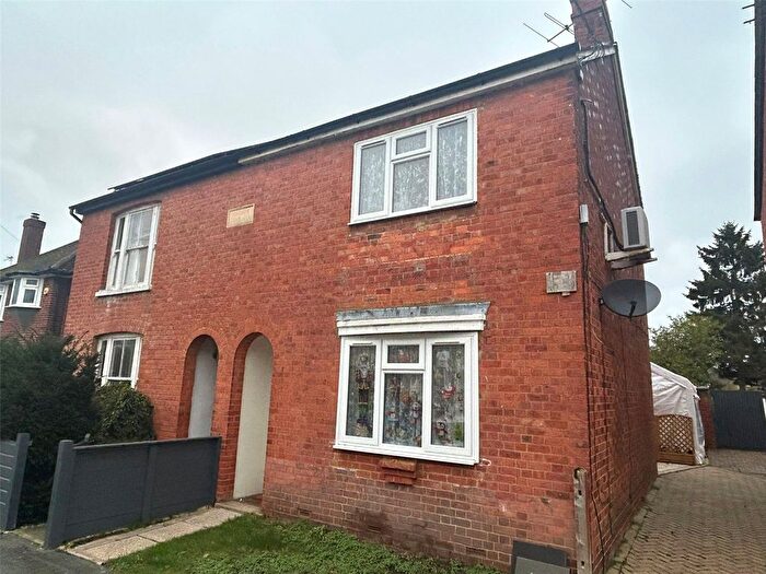 3 Bedroom Semi Detached House To Rent In Barossa Road, Camberley, Surrey, GU15