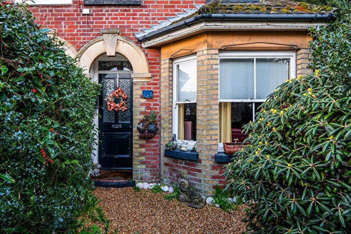 3 Bedroom Semi Detached House For Sale In Church Road, Warsash, SO31