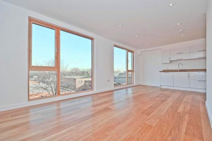 1 Bedroom Flat To Rent In Clifton Terrace, London, N4