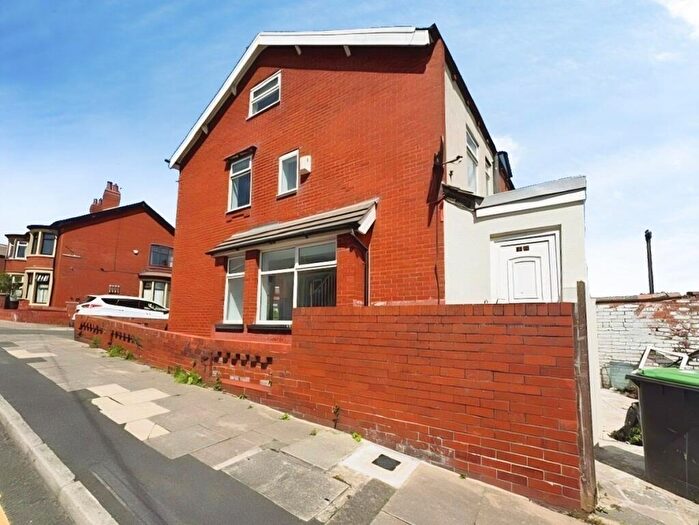 3 Bedroom End Of Terrace House To Rent In Ripon Road, Blackpool, Lancashire, FY1