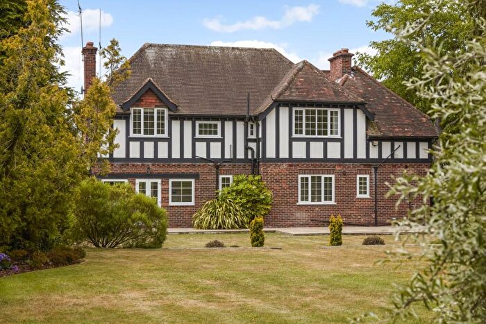 4 Bedroom Detached House To Rent In Ockham Road North East Horsley, KT24