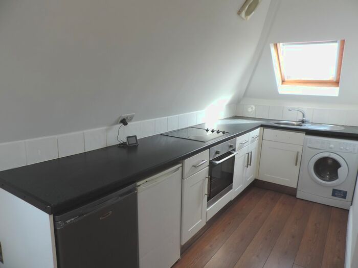 1 Bedroom Flat To Rent In Monthermer Road, Cardiff, CF24