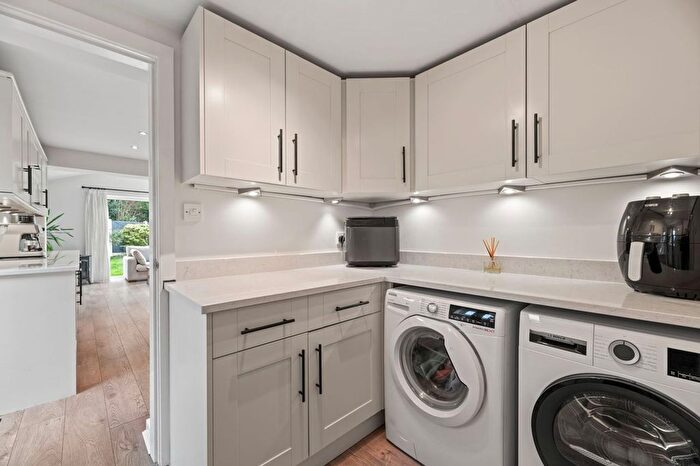 5 Bedroom Detached House For Sale In Sharon Park Close, Grappenhall, WA4 - Photo 12