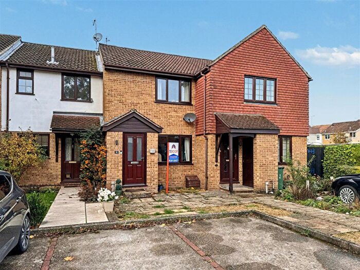 2 Bedroom Terraced House For Sale In Brook Gardens, Farnborough, GU14