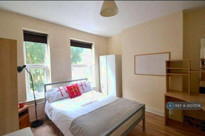 4 Bedroom Terraced House To Rent In Lower Road, Beeston, Nottingham, NG9