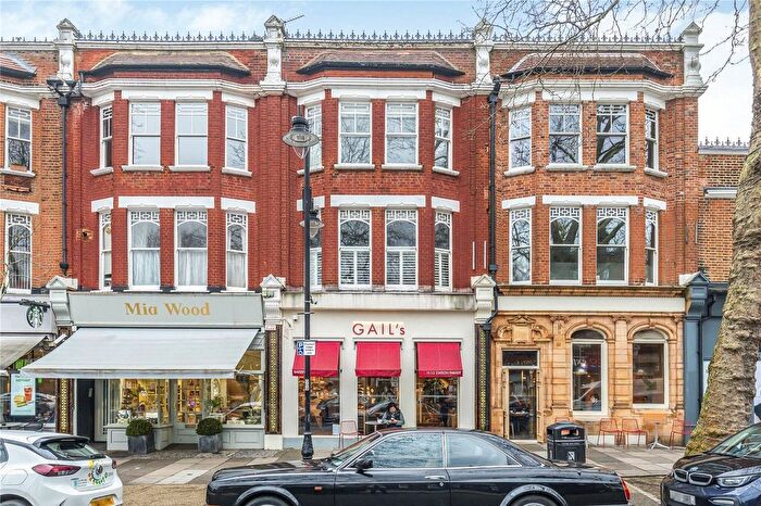 2 Bedroom Flat To Rent In Station Parade, Richmond, TW9