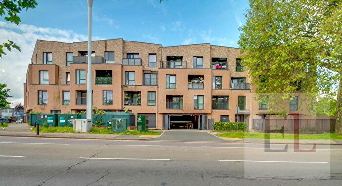 1 Bedroom Flat For Sale In Alexandra Avenue, Harrow, HA2