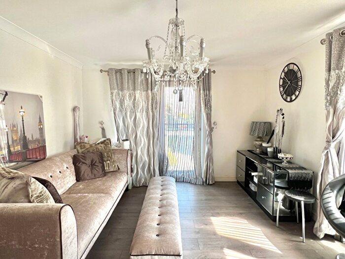 1 Bedroom Flat To Rent In Woodland Crescent, London, SE16