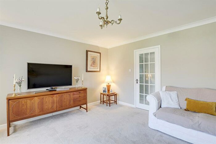 2 Bedroom Detached Bungalow For Sale In The Green, Huthwaite, Sutton-In-Ashfield, Nottinghamshire, NG17