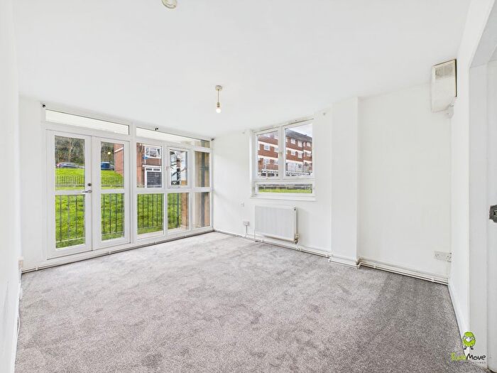 1 Bedroom Flat For Sale In Bostall Lane, London, SE2