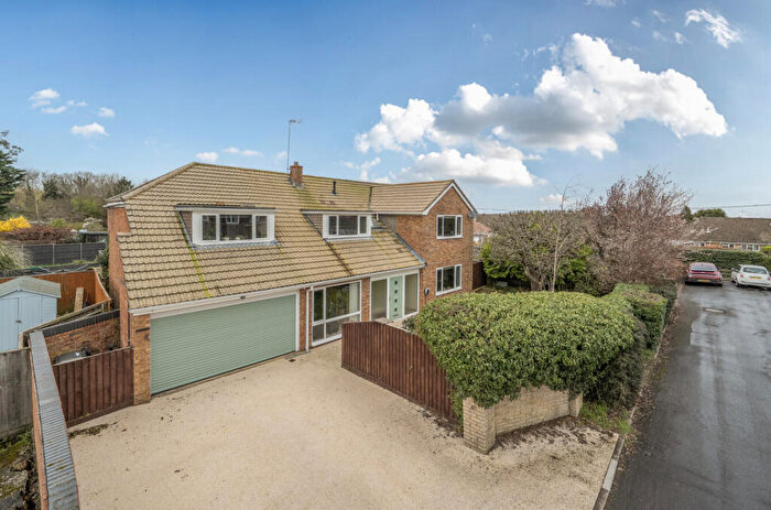 6 Bedroom Detached House For Sale In Hicks Close, Wroughton, Wiltshire, SN4