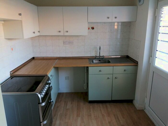 2 Bedroom End Of Terrace House To Rent In Sheldon Drive, Wells, BA5