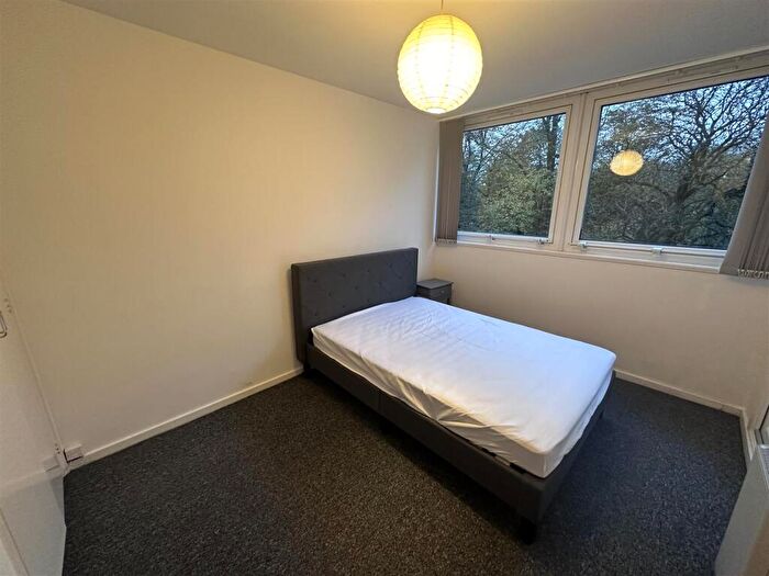2 Bedroom Flat To Rent In Warwick Crest, Arthur Road, Edgbaston, B15