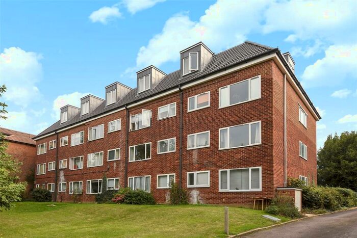 1 Bedroom Apartment To Rent In Gainsborough Road, Finchley, London, N12