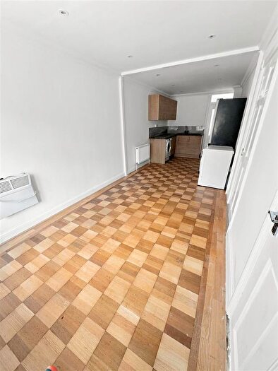 Studio To Rent In Sewardstone Road, Waltham Abbey, EN9