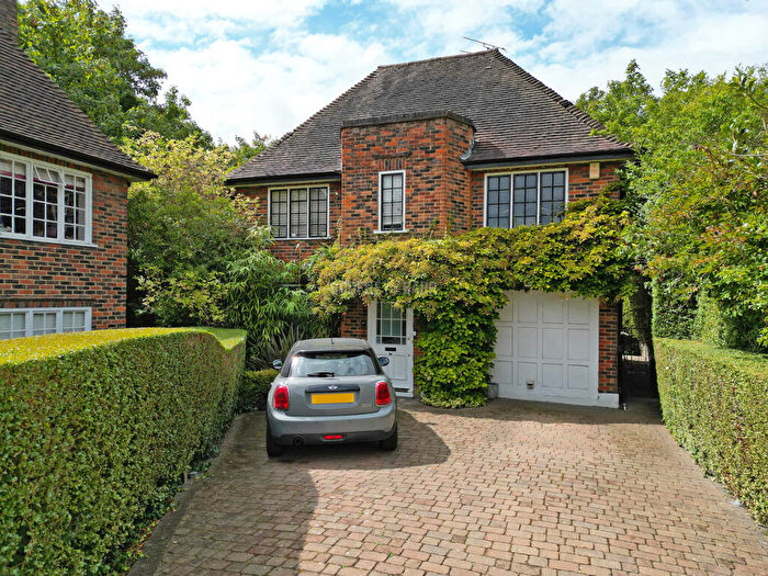 4 Bedroom Detached House For Sale In Maurice Walk, Hampstead Garden Suburb, NW11