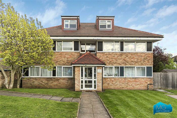 2 Bedroom Flat To Rent In Torrington Avenue, North Finchley, London, N12