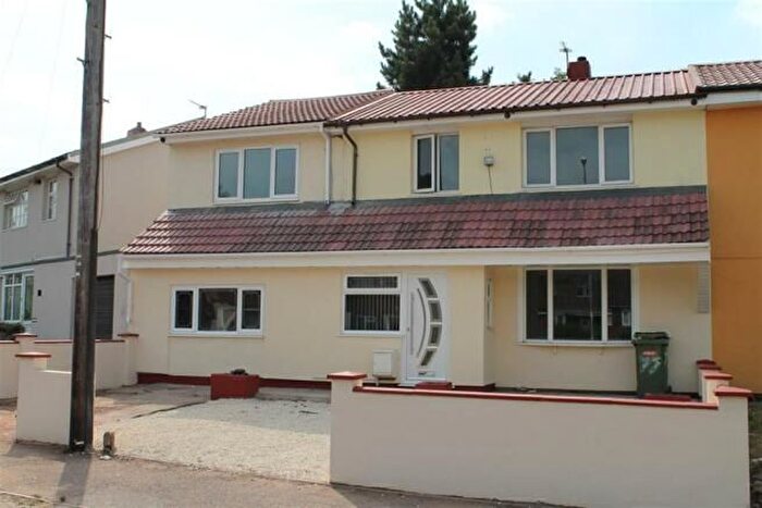 7 Bedroom Semi-Detached House To Rent In Severn Road, Walsall, WS3